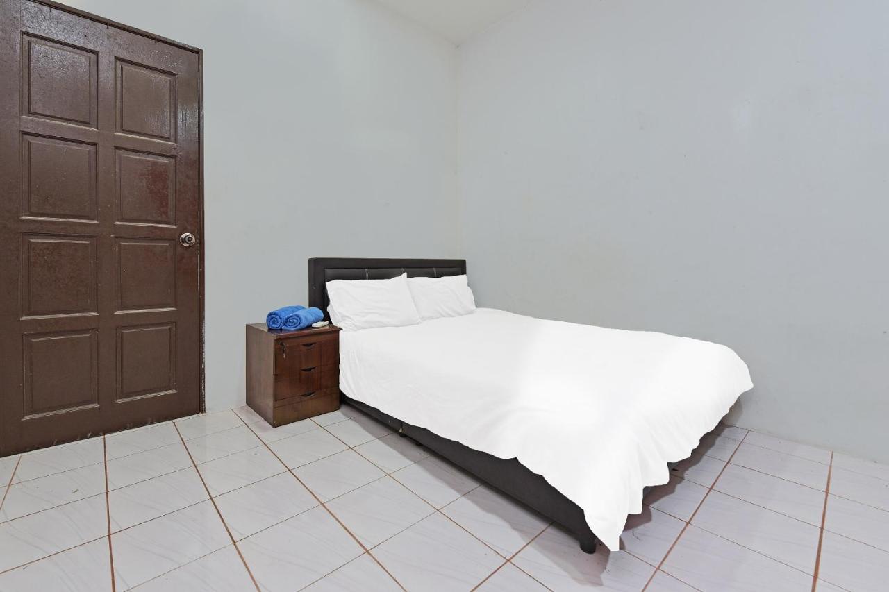 Oyo 90596 Casaria Inn Paka Экстерьер фото