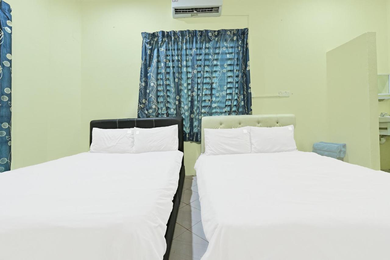 Oyo 90596 Casaria Inn Paka Экстерьер фото