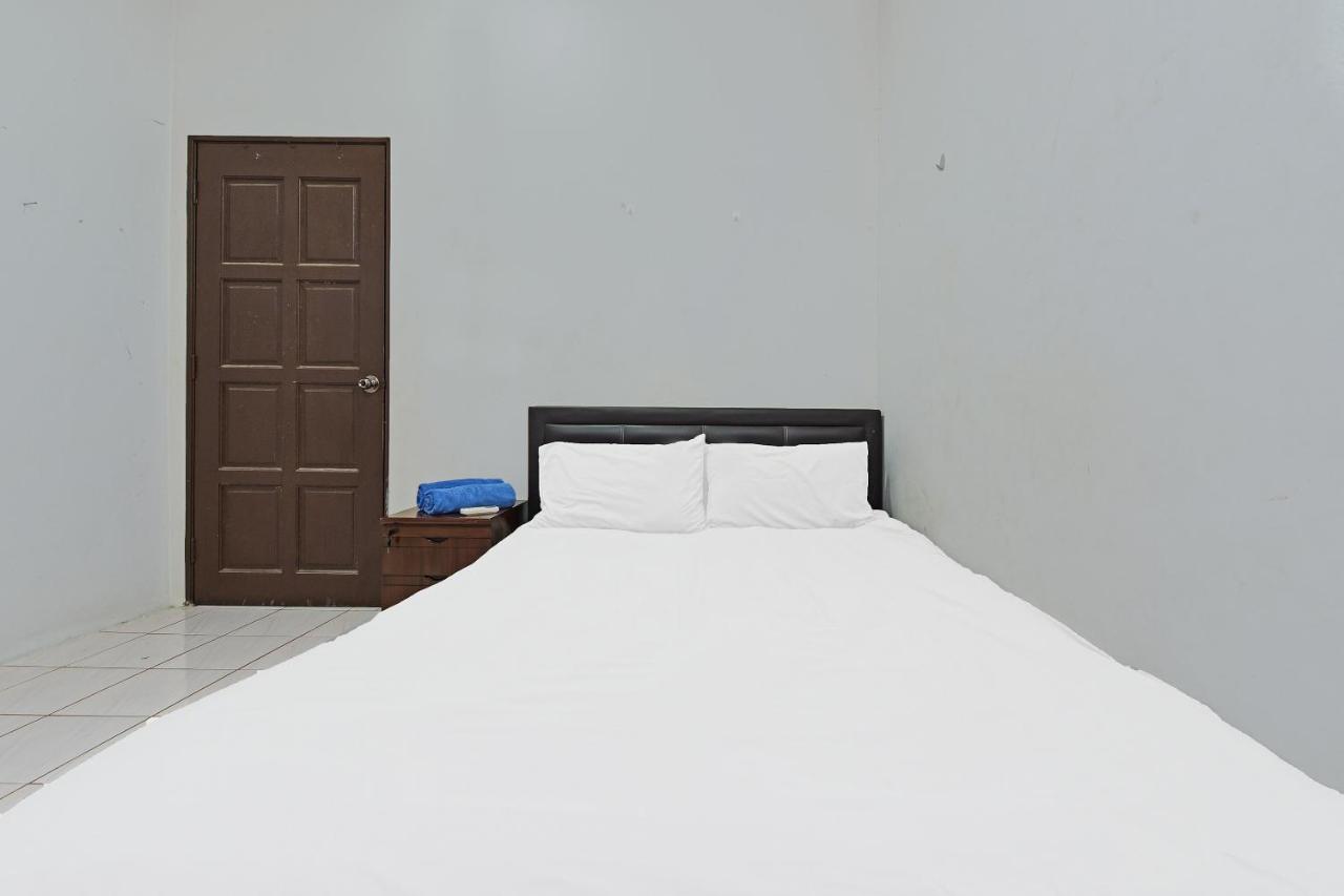 Oyo 90596 Casaria Inn Paka Экстерьер фото